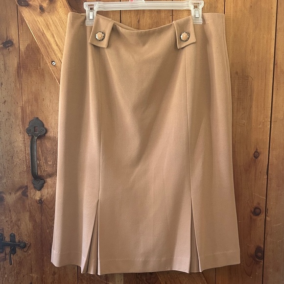 Trousers Etc Vintage Tan A-Line Women's Skirt with pleats - Picture 1 of 4
